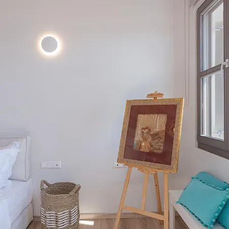 V77 Seafront Apartment