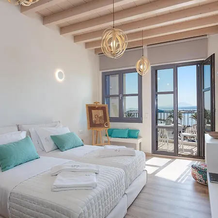 V77 Seafront Apartment