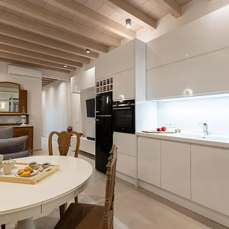 Apartment V77 Seafront Rethymno (Crete)